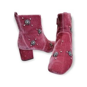 Who What Wear Women’s Pink Alessia Embellished Velvet Block Heel 8.5